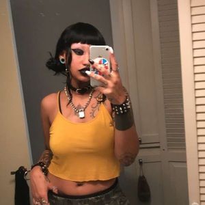 Meet your Posher, Coral